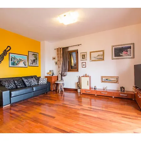 Apartment Arte