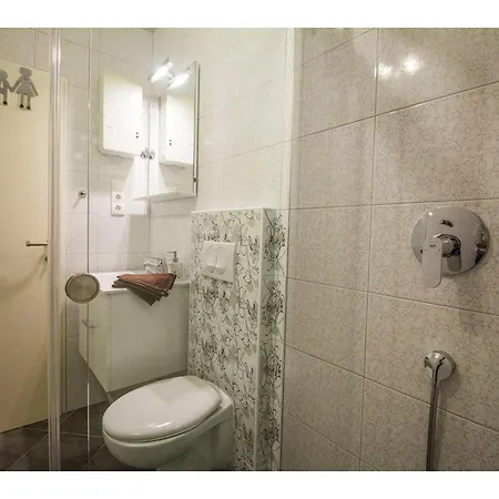 Arte Apartment