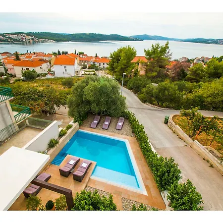 Arte Trogir